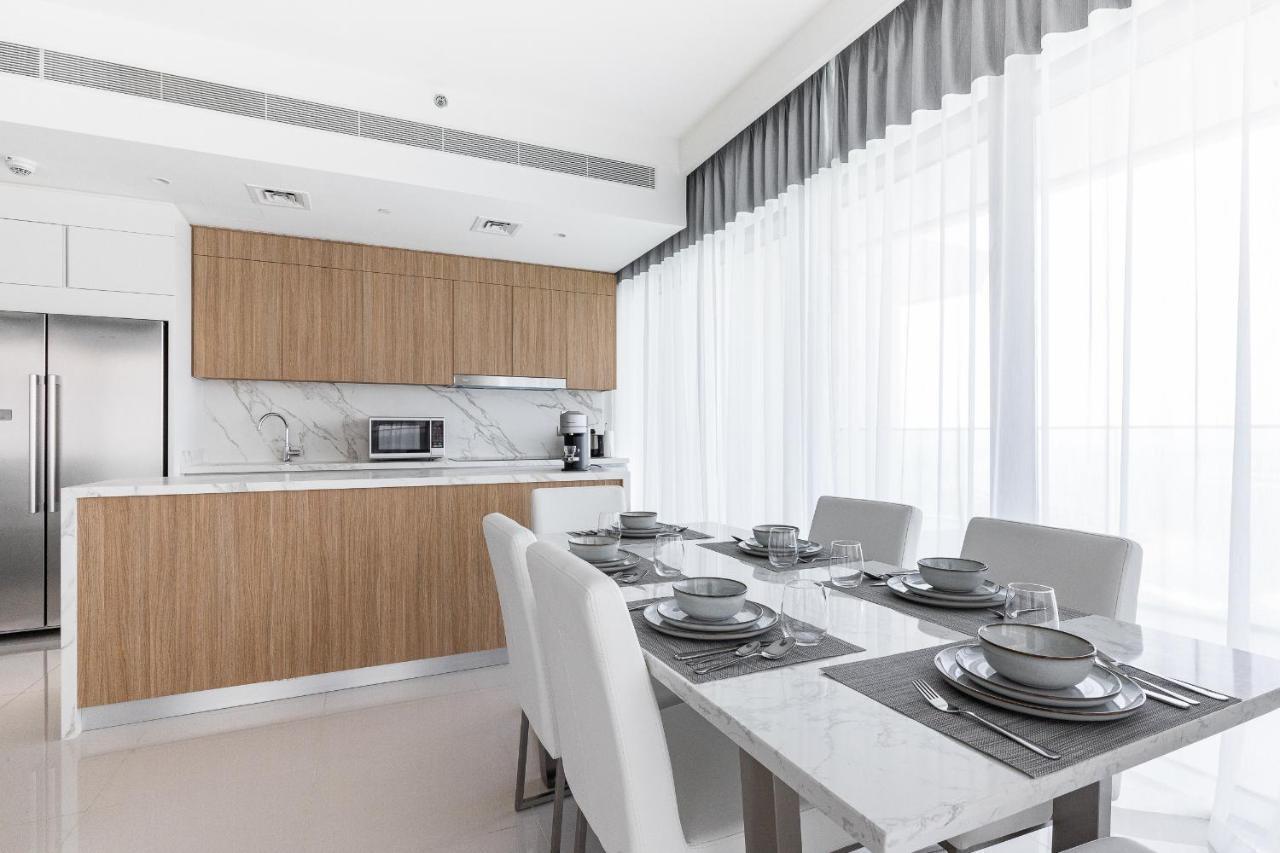 Sea View With Private Access! 3br & Maid Rm