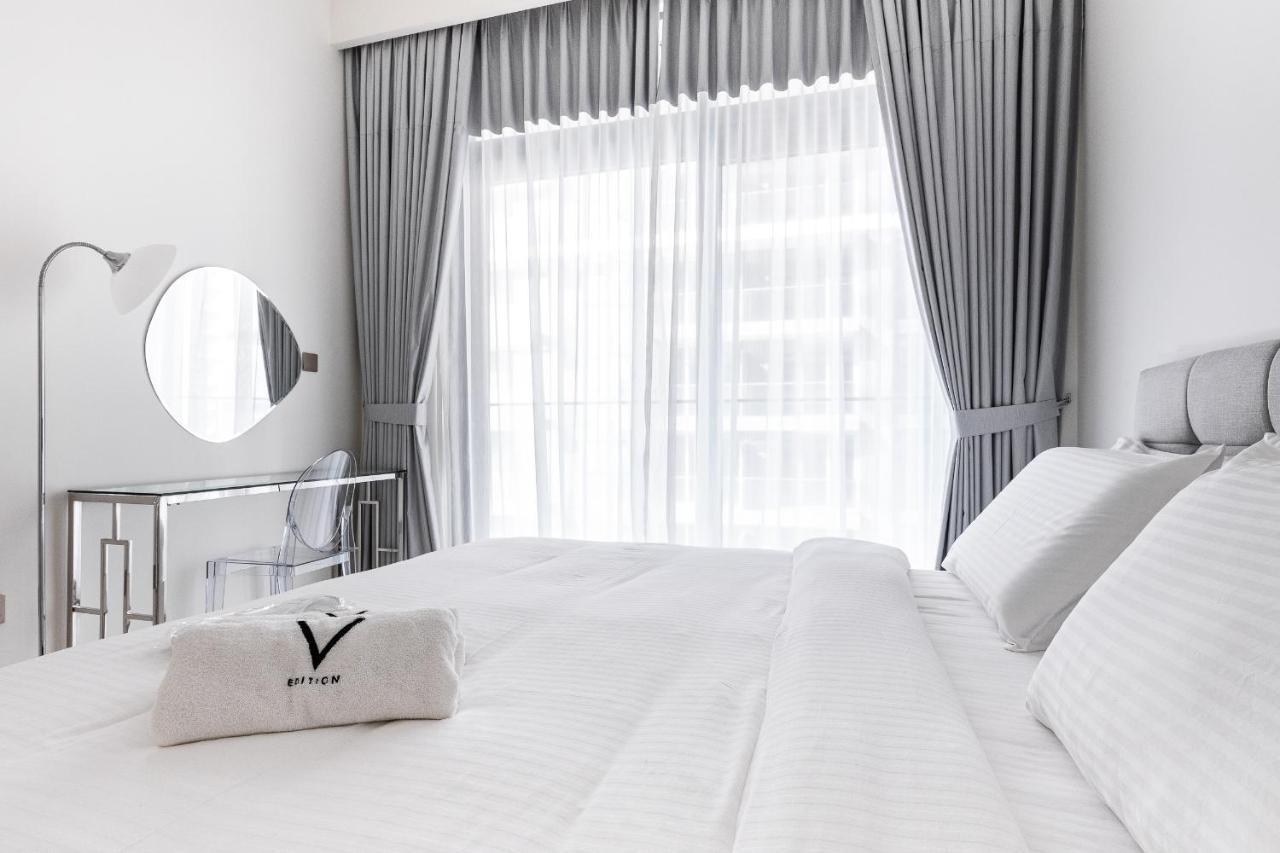 Sea View With Private Access! 3br & Maid Rm * Dubai