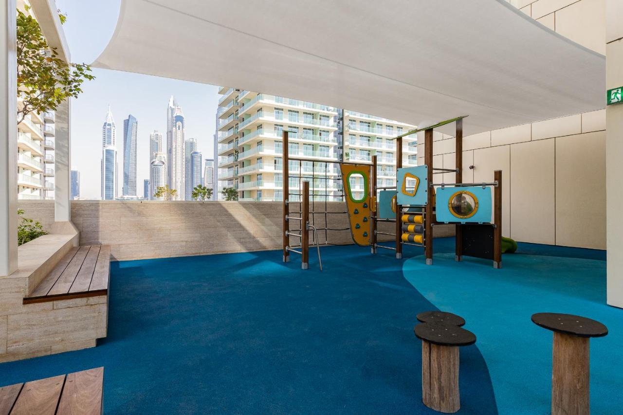 Sea View With Private Access! 3br & Maid Rm Dubai