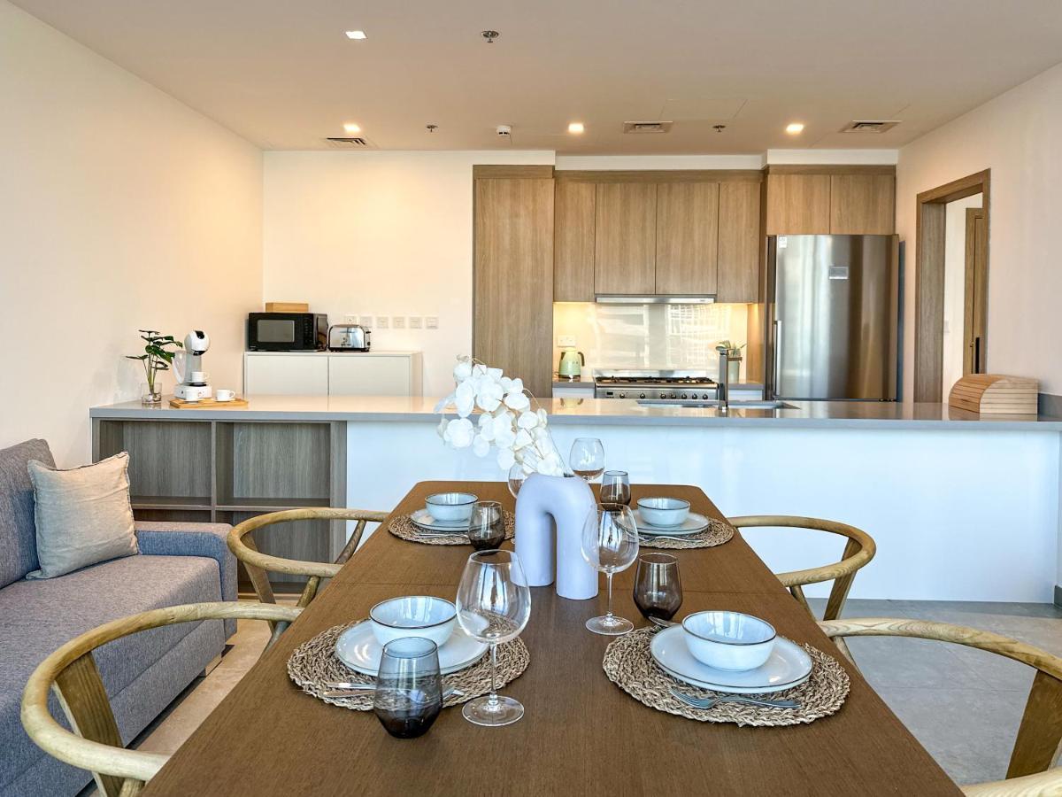 Higuests - Stylish With Balcony And Partial Marina View Dubai