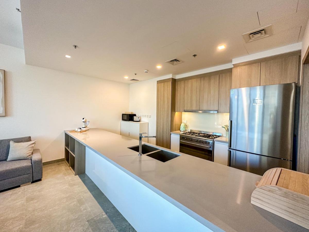 Apartment Higuests - Stylish With Balcony And Partial Marina View *