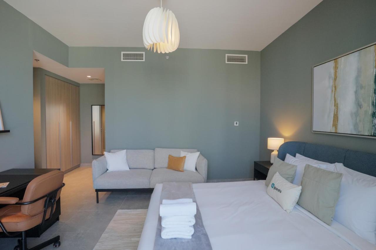 Apartment Higuests - Stylish With Balcony And Partial Marina View *