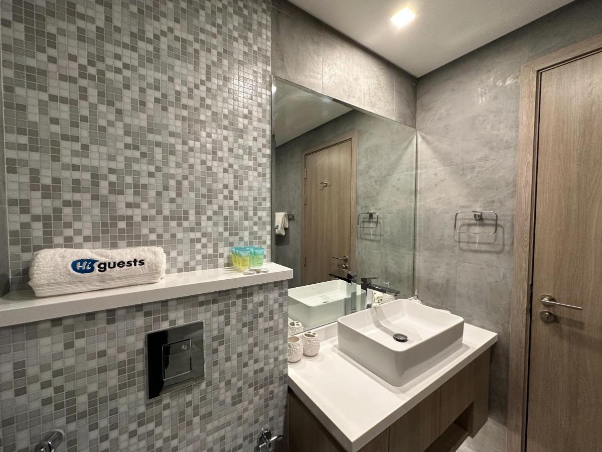 Higuests - Stylish With Balcony And Partial Marina View *