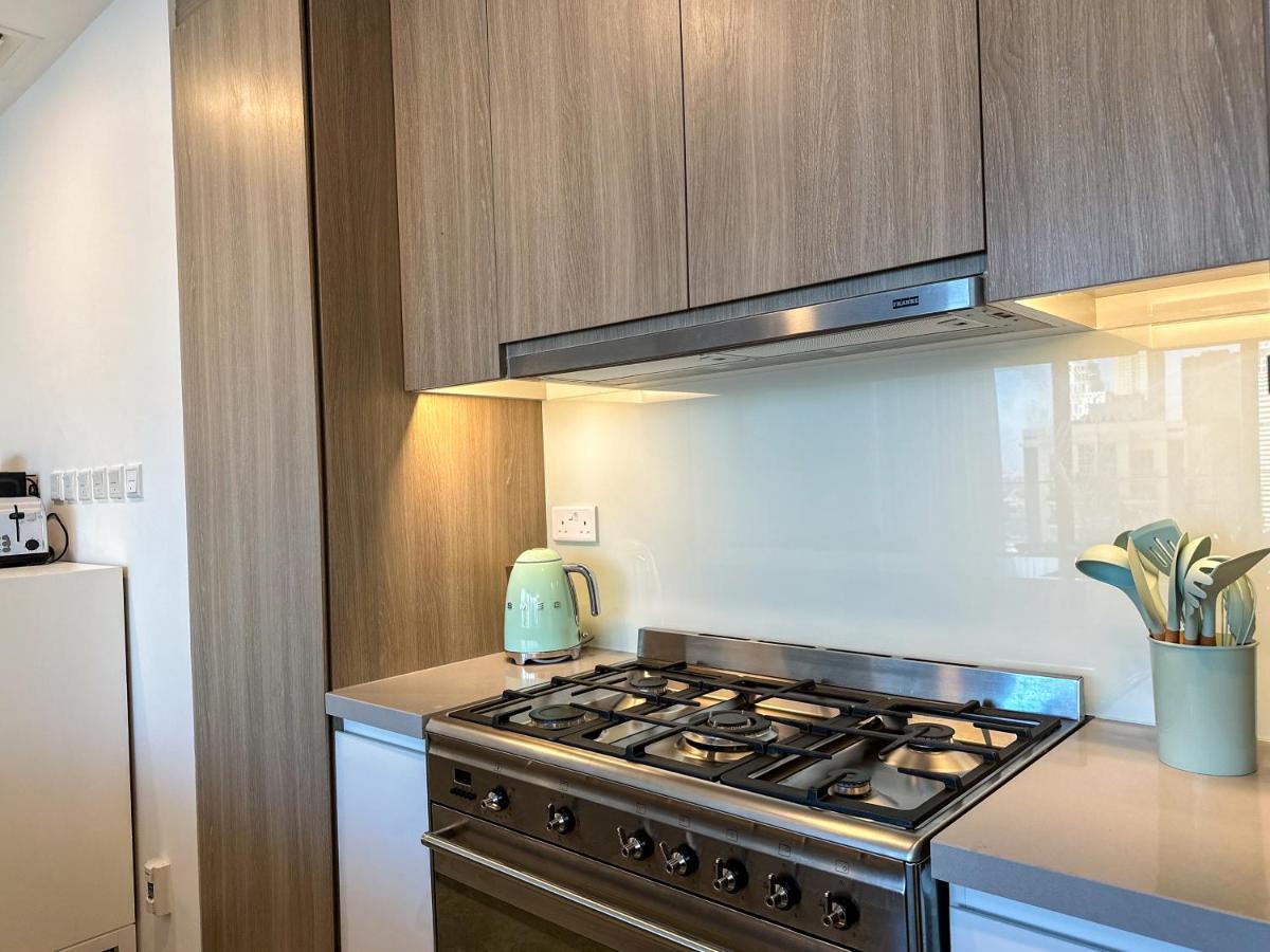 Higuests - Stylish With Balcony And Partial Marina View *