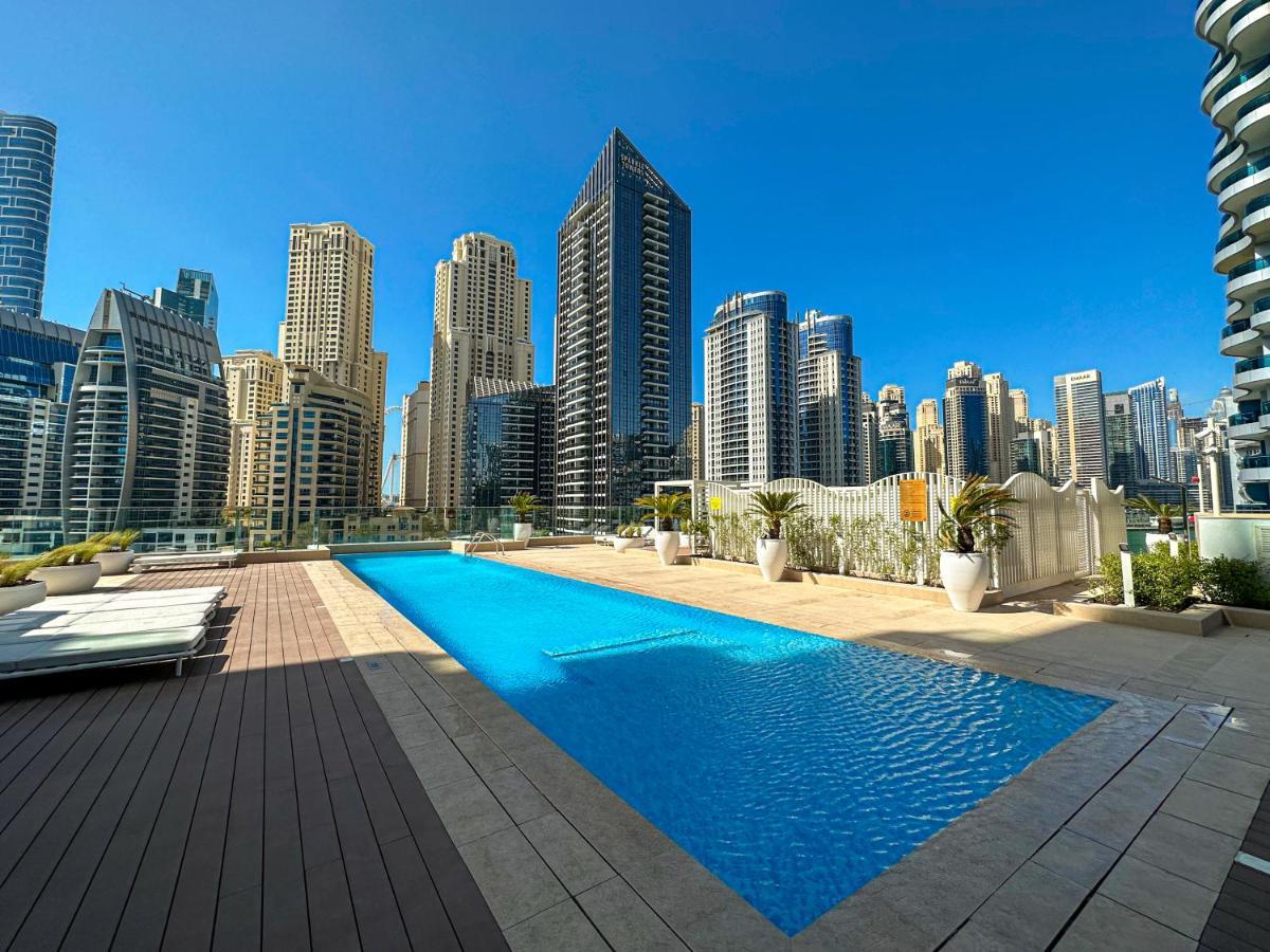 Higuests - Stylish With Balcony And Partial Marina View