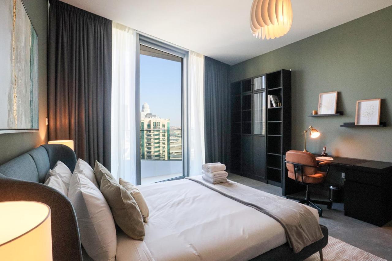 Higuests - Stylish With Balcony And Partial Marina View Dubai