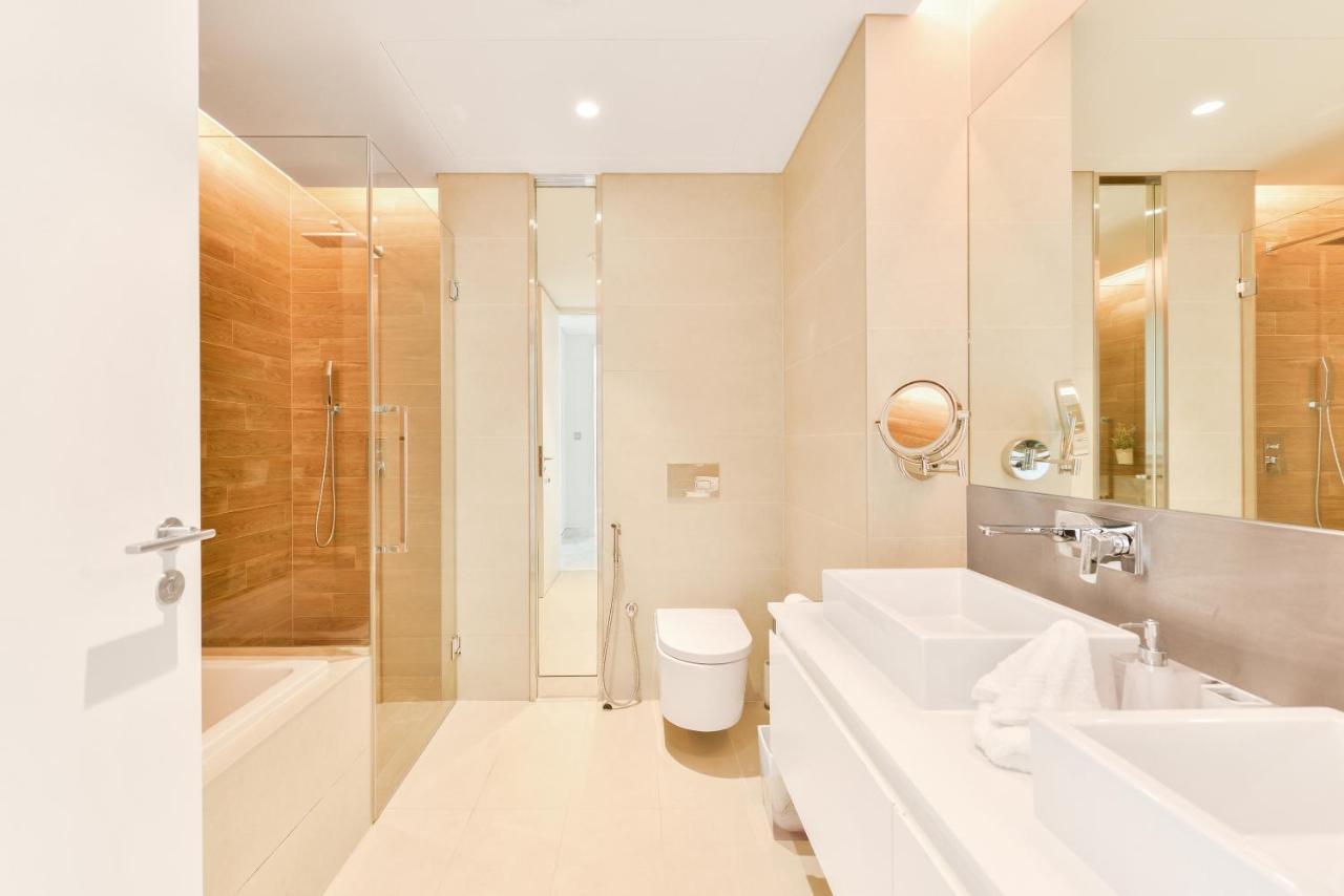 Apartment Luxe 3 Bedroom Oceanfront In The Heart Of Bluewaters Island