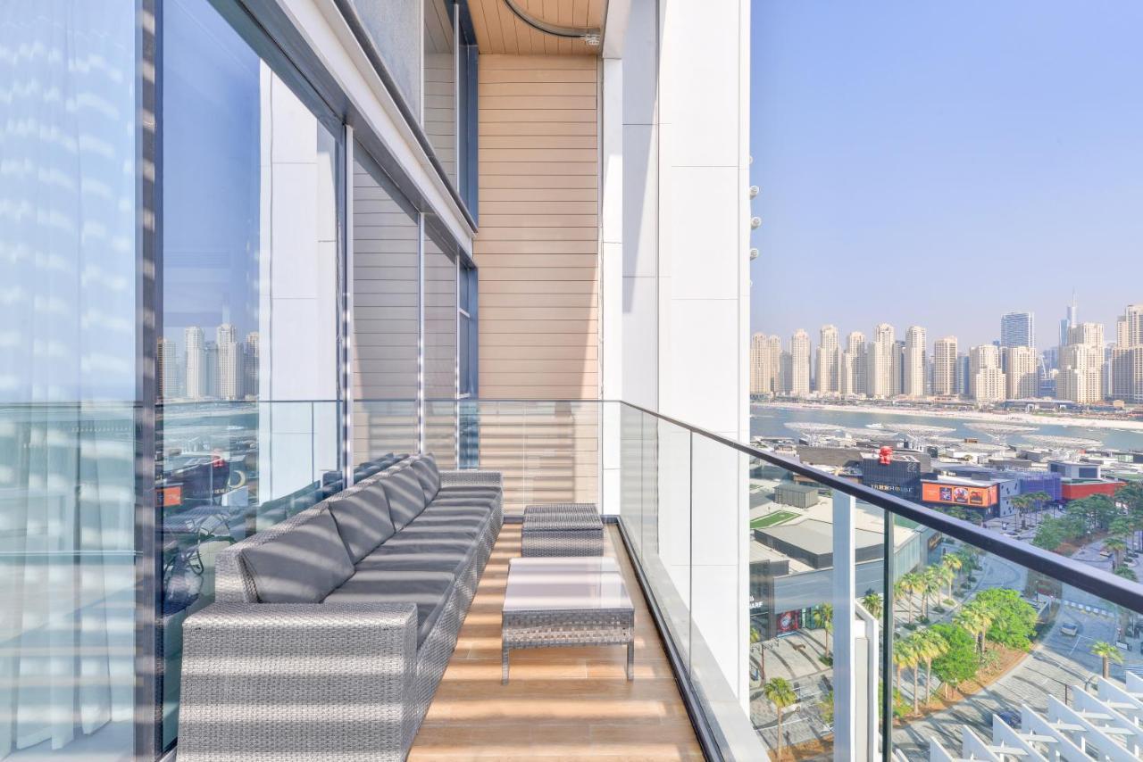 Luxe 3 Bedroom Oceanfront In The Heart Of Bluewaters Island Apartment