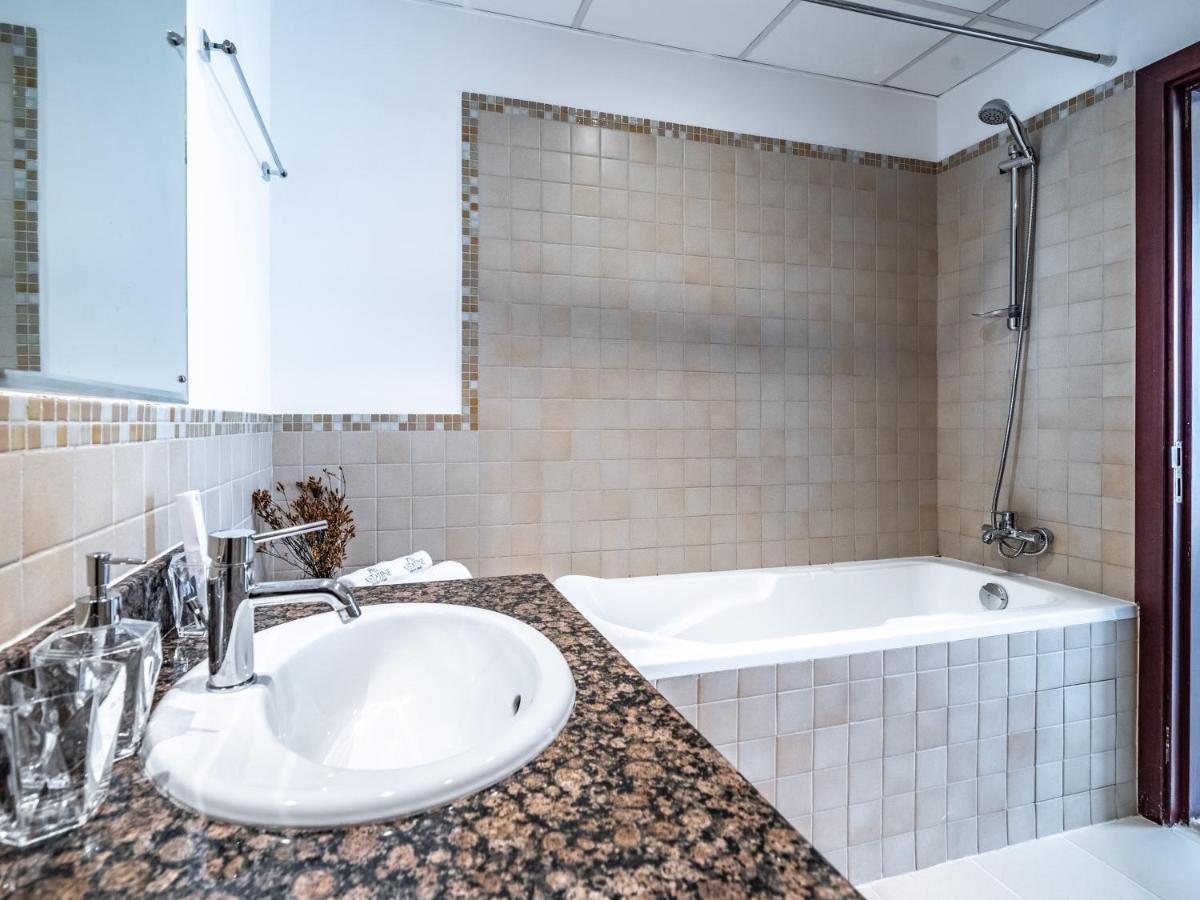 Spacious 2br - Eye & Sea View - Jbr Apartment *