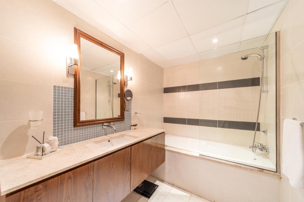 2 Bedroom App With Private And Infinity Pool Apartment *
