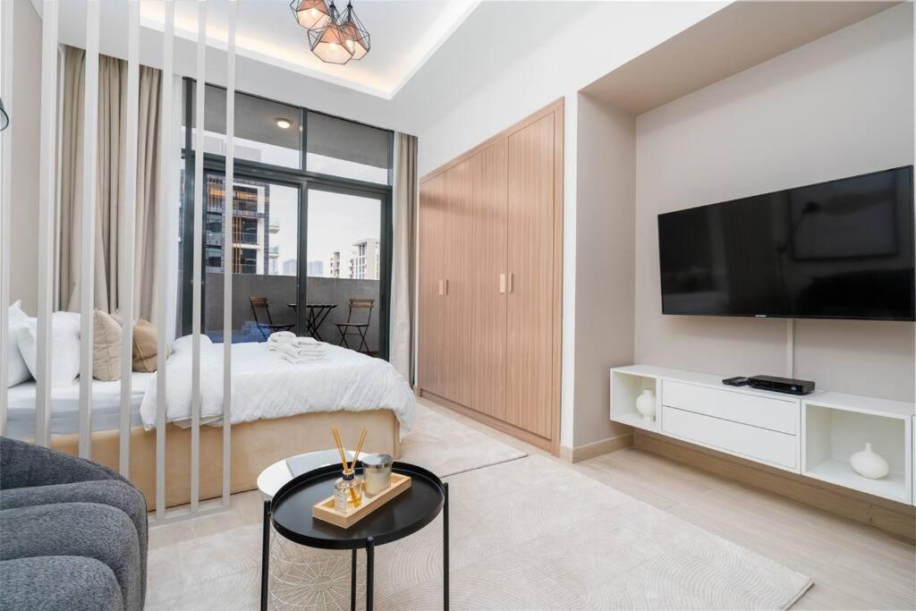 Chic @ Azizi Riviera 10 - Apartment *