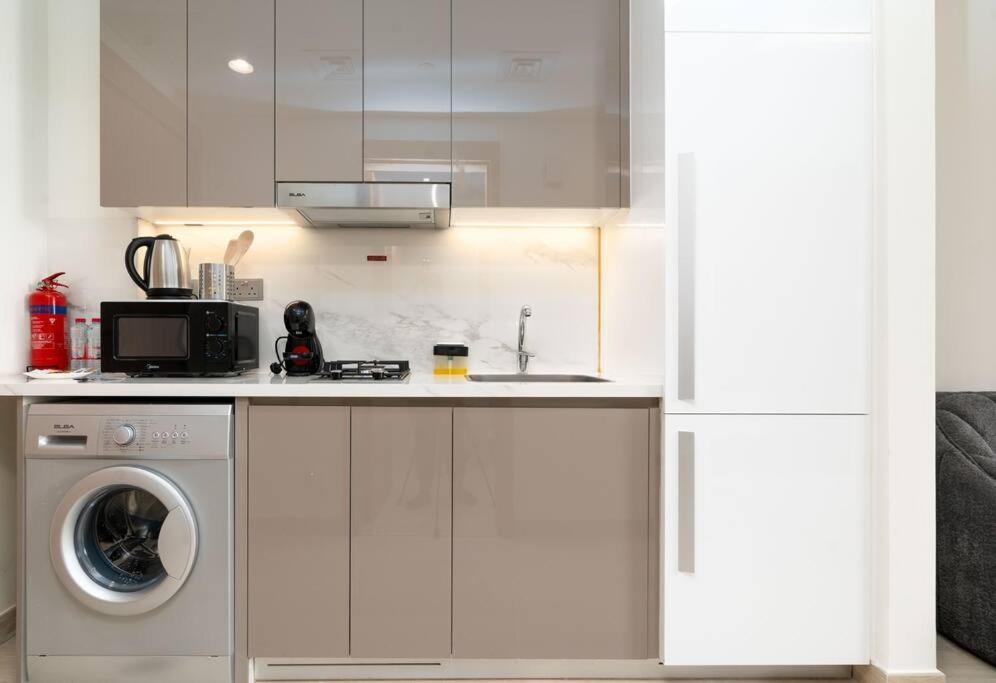 Apartment Chic @ Azizi Riviera 10 -