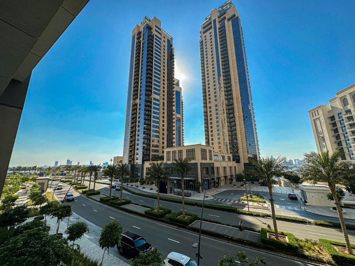 Higuests - Luxury Living With Huge Terrace In Creek Harbour Daire