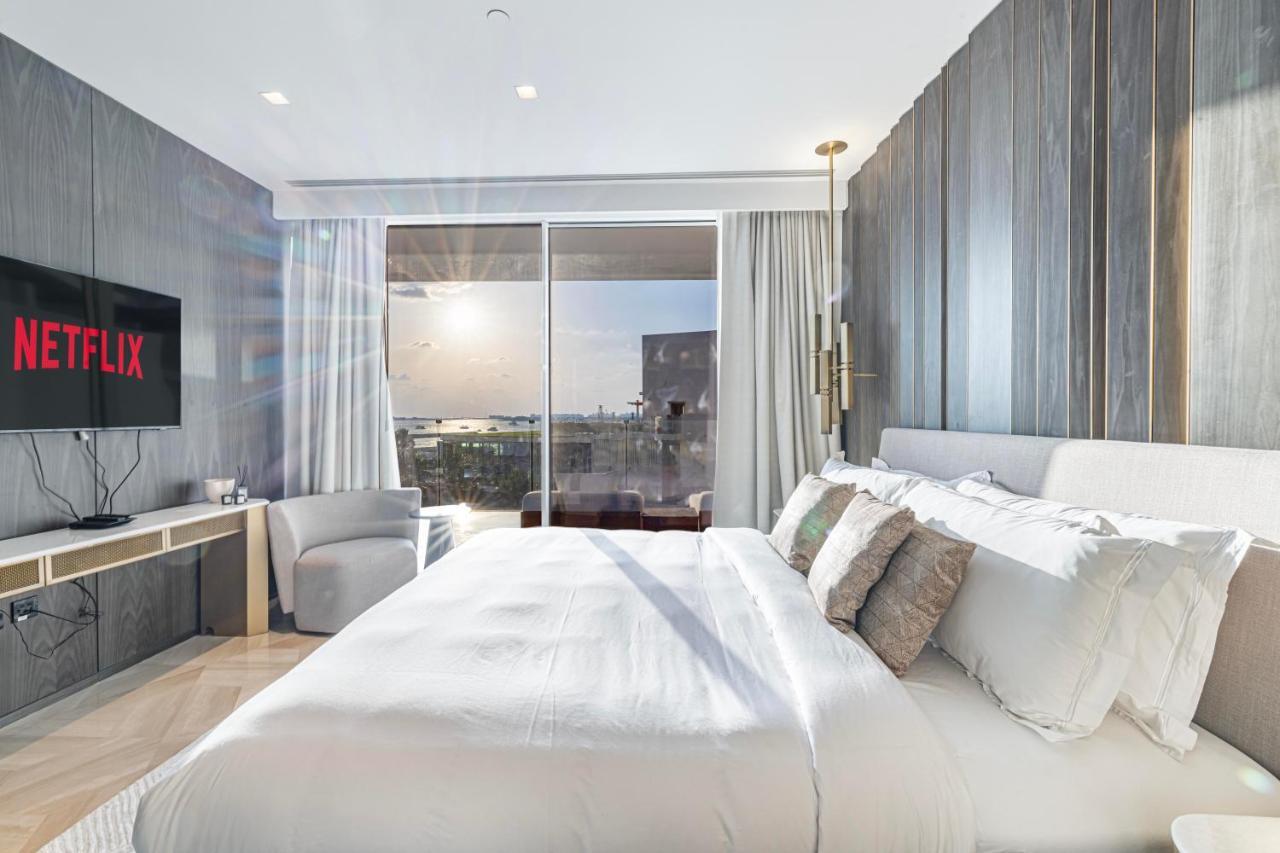 Daniels Five Palm 2br With Maid And Sea View