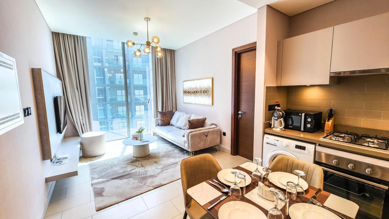Daire By Latinem Luxury 2br Holiday Cvr B2208 Near Burj Khalifa Dubai
