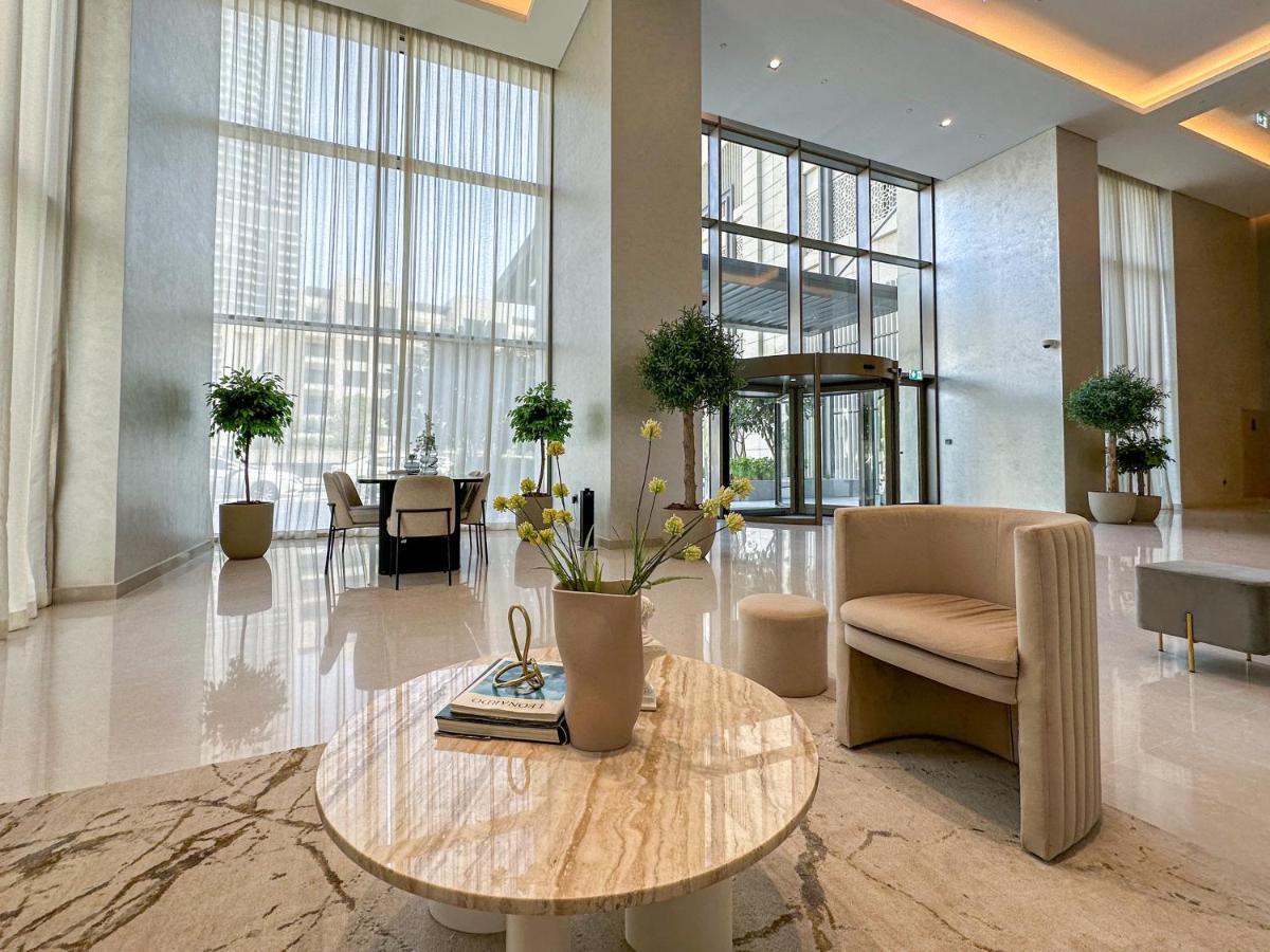 Higuests - Luxury Living With Huge Terrace In Creek Harbour Daire *