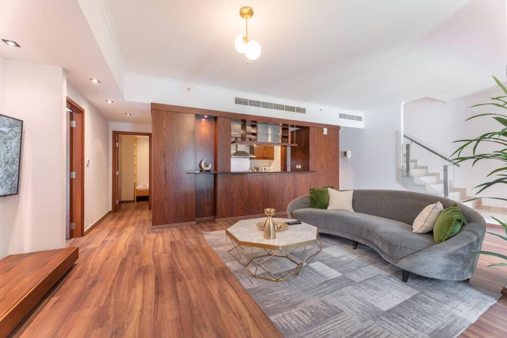 Majestic Duplex With Burj Khalifa View In Downtown