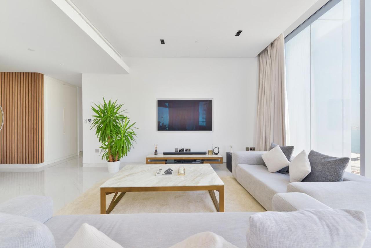 Apartment Spectacular 3 Bedroom With Maids Facing The Eye *