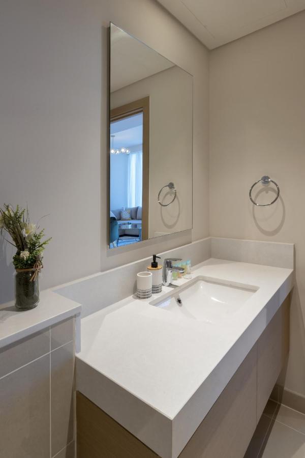 Elegant 2 Bedroom Luxury Living In Harbour Gate - Allsopp&allsopp * Dubai