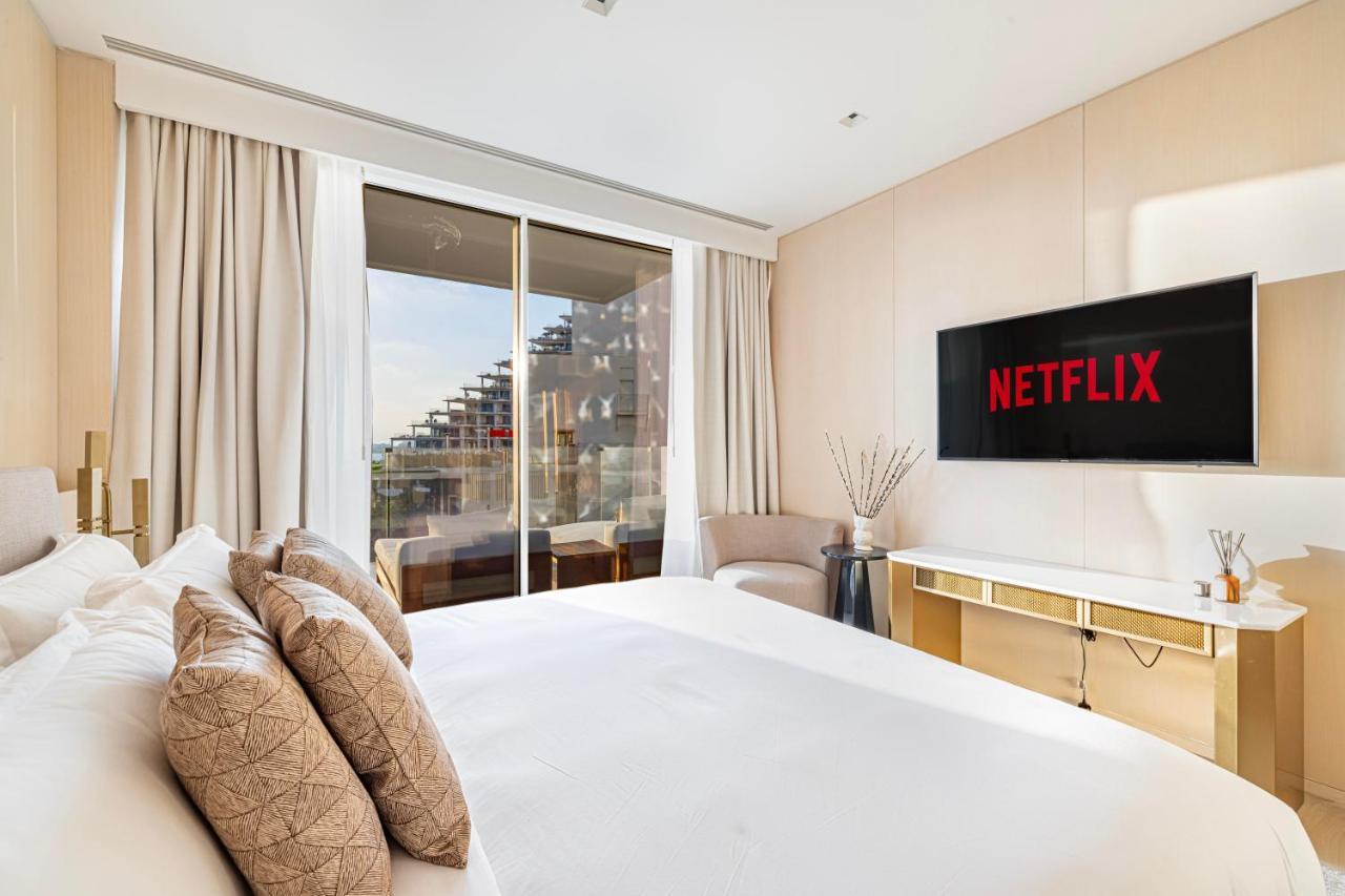 Daniels Five Palm 2br With Maid And Sea View Dubai