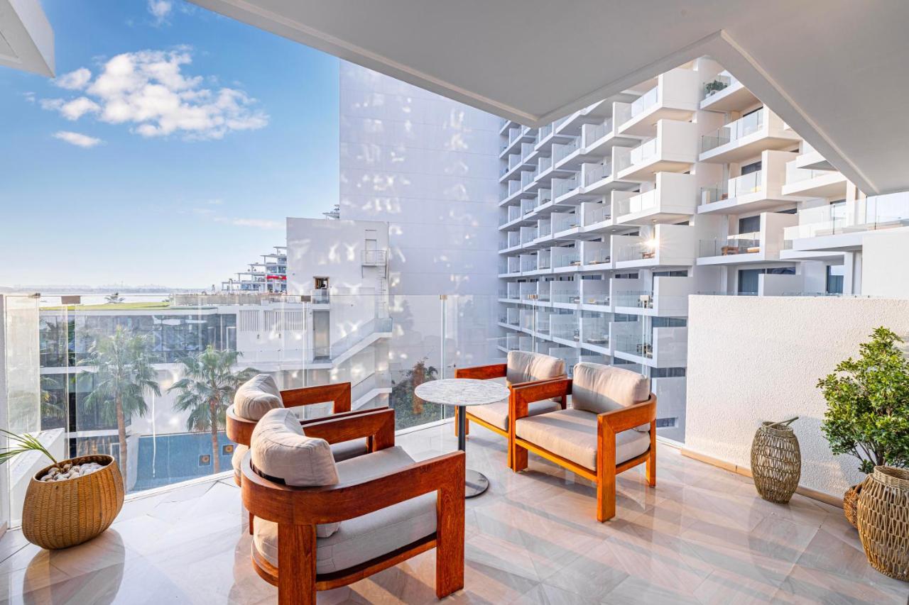 Daniels Five Palm 2br With Maid And Sea View Apartment Dubai