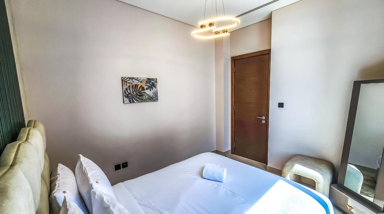 By Latinem Luxury 2br Holiday Cvr B2208 Near Burj Khalifa