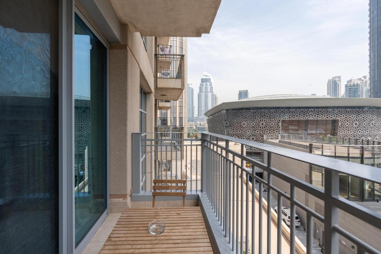 Lux I Standpoint Tower I Opera View Apartment