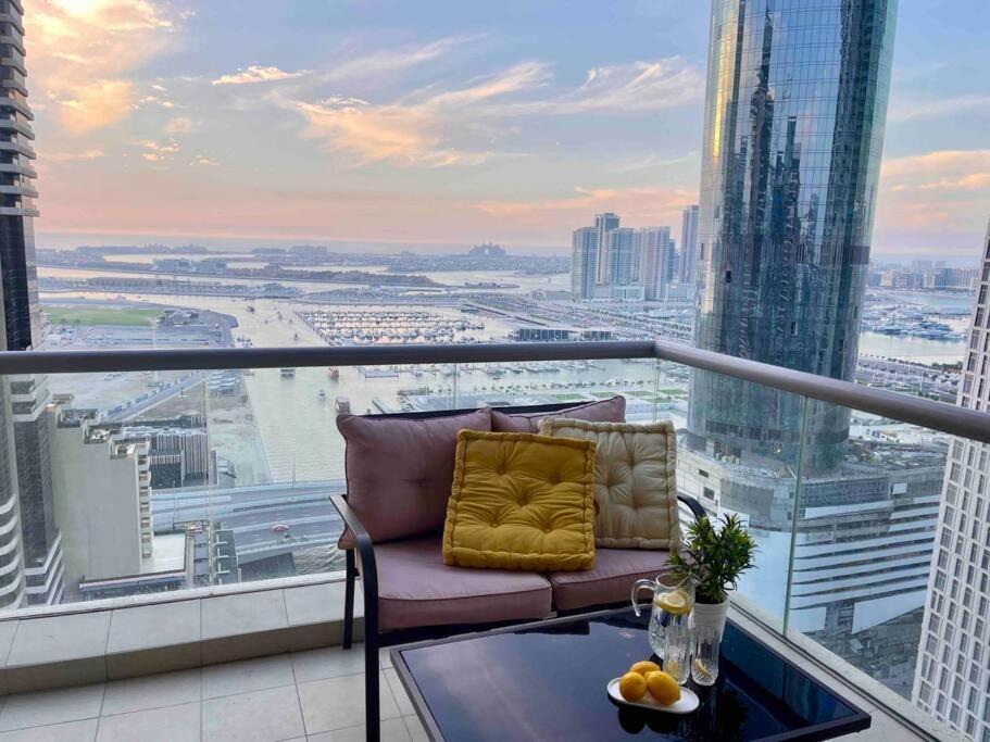 Apartment Stunning Canal And Palm View 'best Unit' Dubai