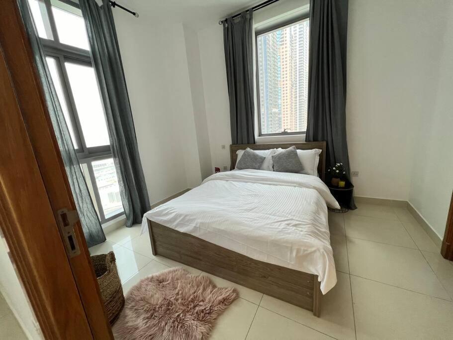 Apartment Stunning Canal And Palm View 'best Unit' Dubai