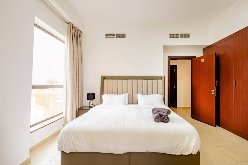 Leen Homes-jbr -spacious 4 Bedroom Guest house