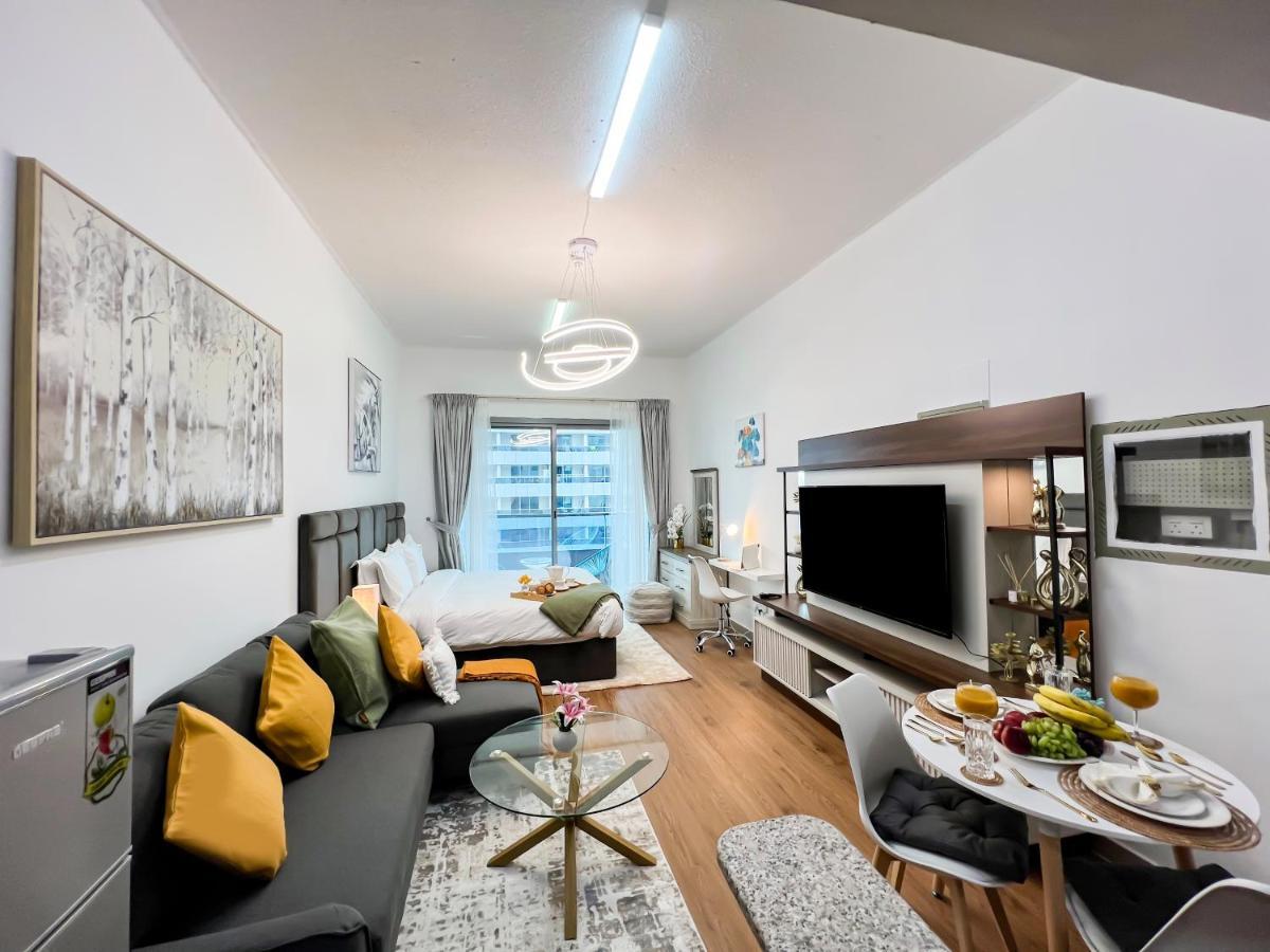 Luxury Close To Jbr Beach&yacht Club&metro-available Airport Shuttle Dubai