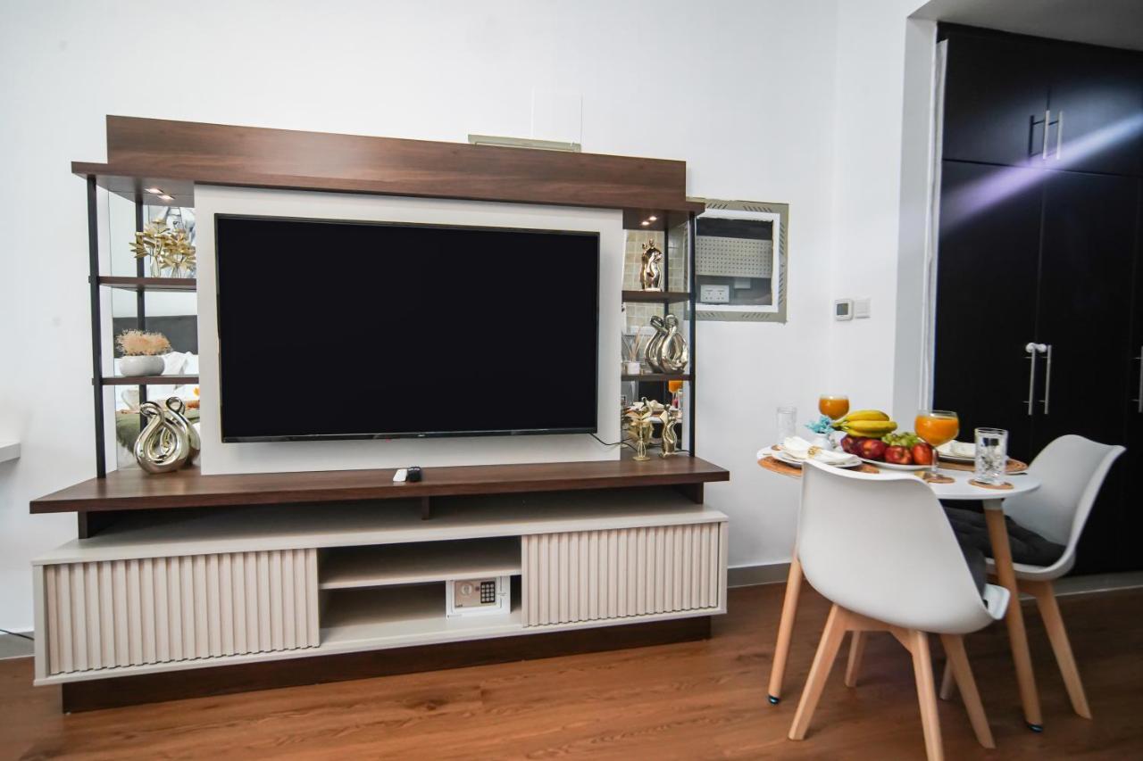 Apartment Luxury Close To Jbr Beach&yacht Club&metro-available Airport Shuttle Dubai