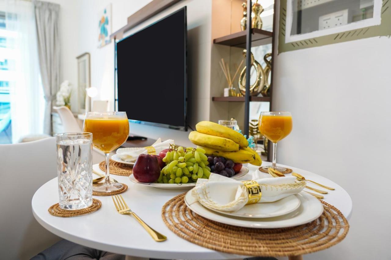 Luxury Close To Jbr Beach&yacht Club&metro-available Airport Shuttle Apartment Dubai