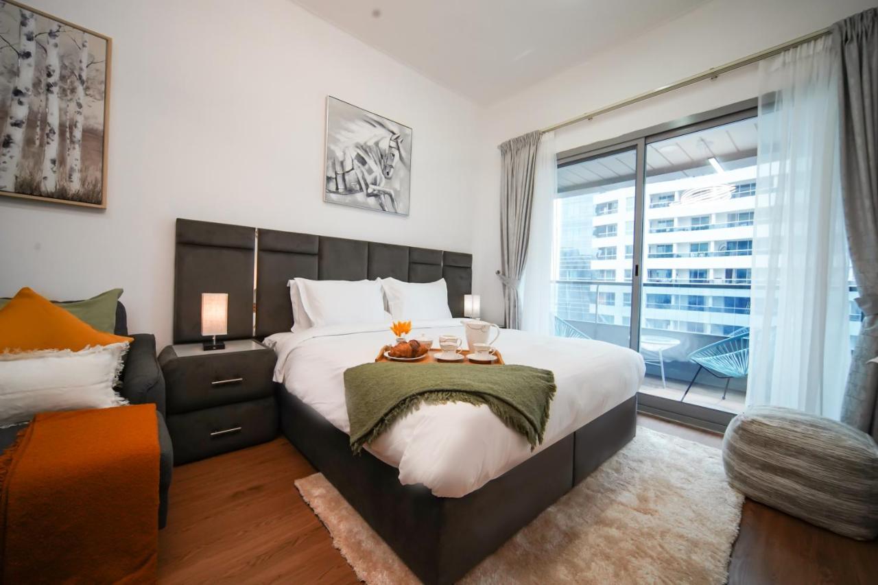 Luxury Close To Jbr Beach&yacht Club&metro-available Airport Shuttle * Dubai