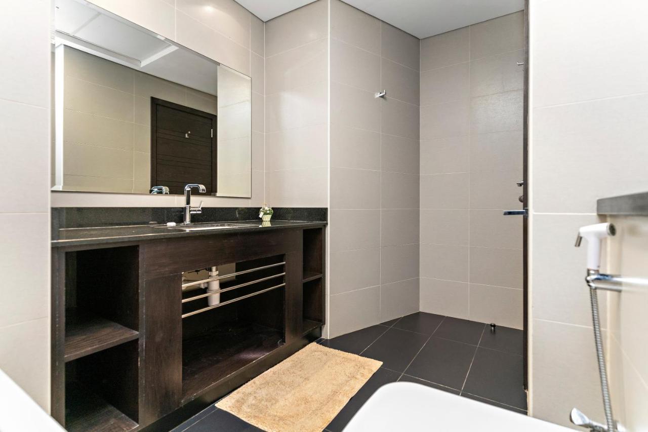 Stonetree - Cayan Tower 2 Bedroom - Location * Dubai