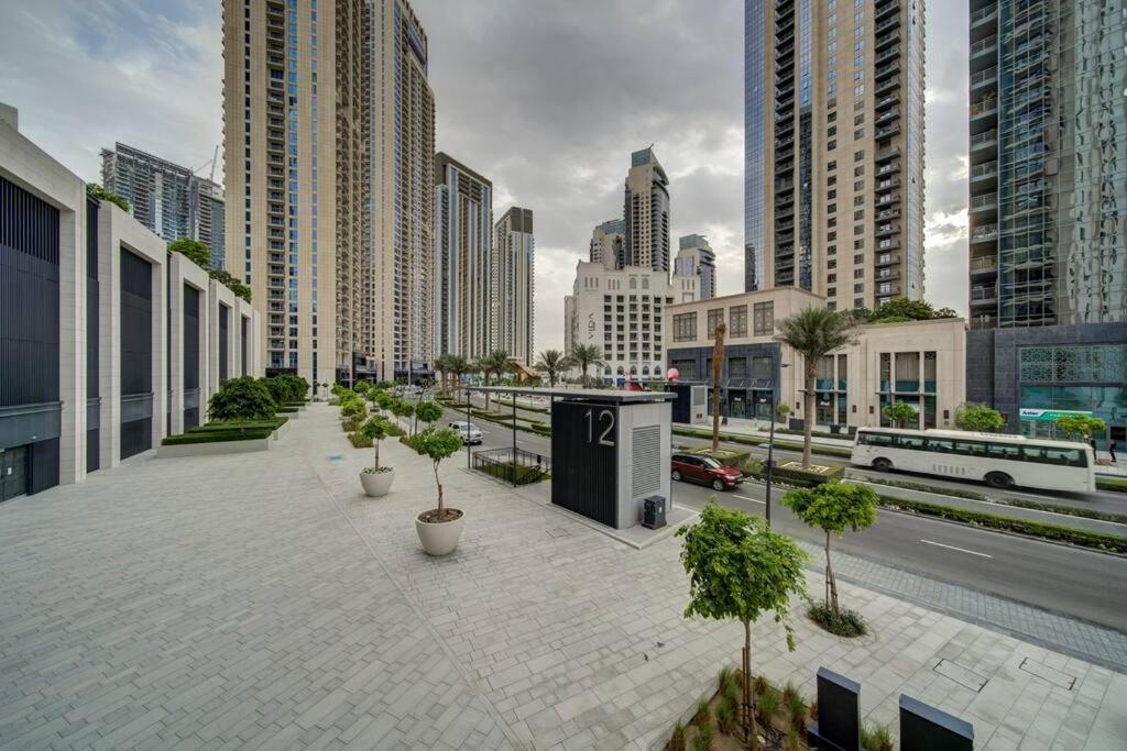 Apartment Spacious L Brand New L Great Amenities *
