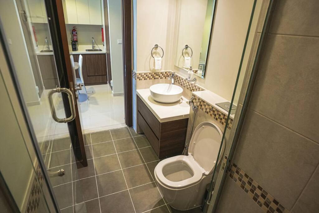 Cozy 1br 5mins Walk Form Mall Dubai