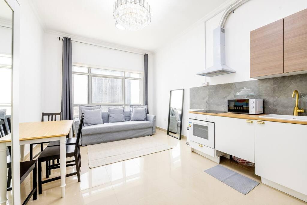 Apartamento Window For *