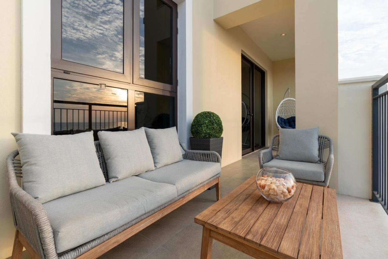 Ultimate With Big Terrace, Amazing Sunset, Perfect For 4 People Apartamento Dubai