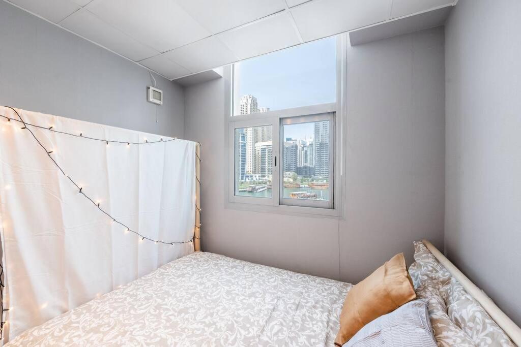 The Balcony With View For Marina. Daire
