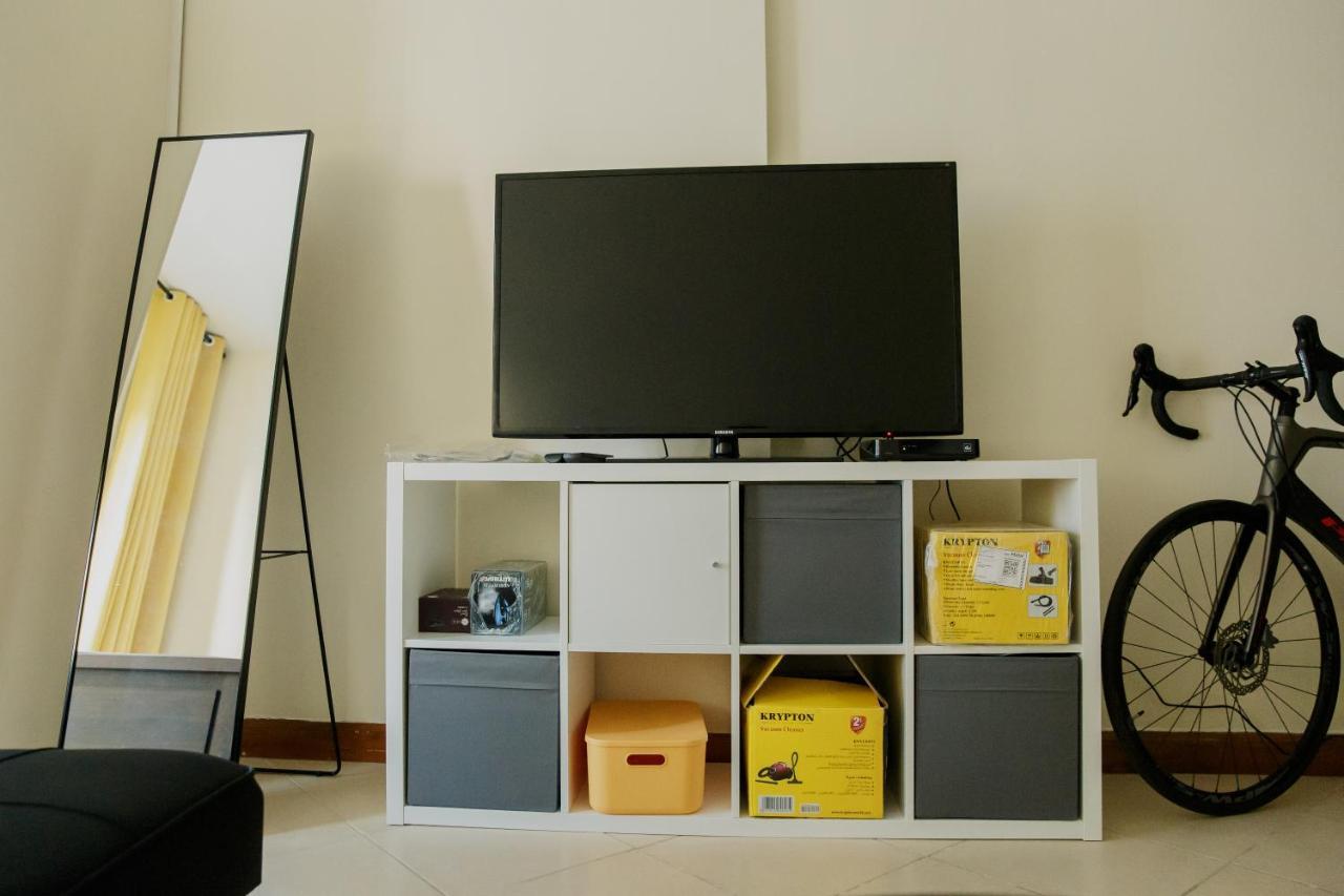 Yellow Studio Apt 511 In Marina Diamond One * Dubai