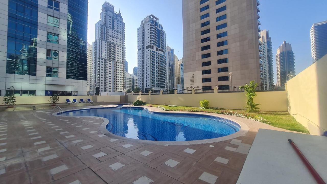 Apartment Yellow Studio Apt 511 In Marina Diamond One *