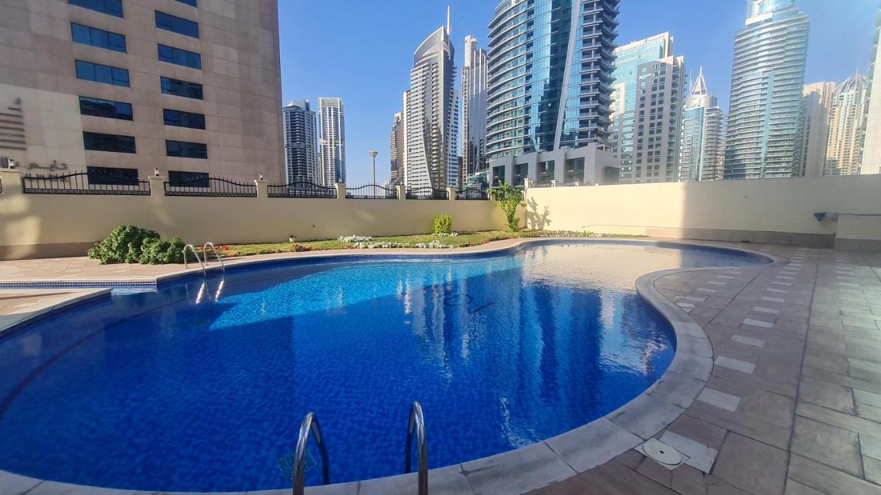 Yellow Studio Apt 511 In Marina Diamond One Dubai