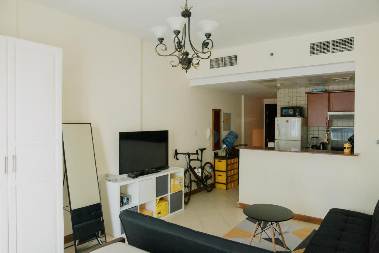 Yellow Studio Apt 511 In Marina Diamond One Apartment Dubai