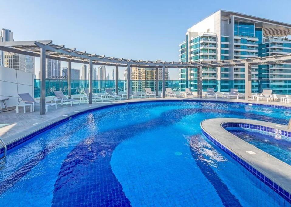 Canal View L Stylish & Spacious