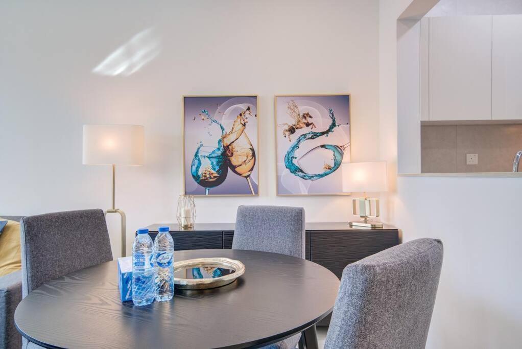 Canal View L Stylish & Spacious Dubai