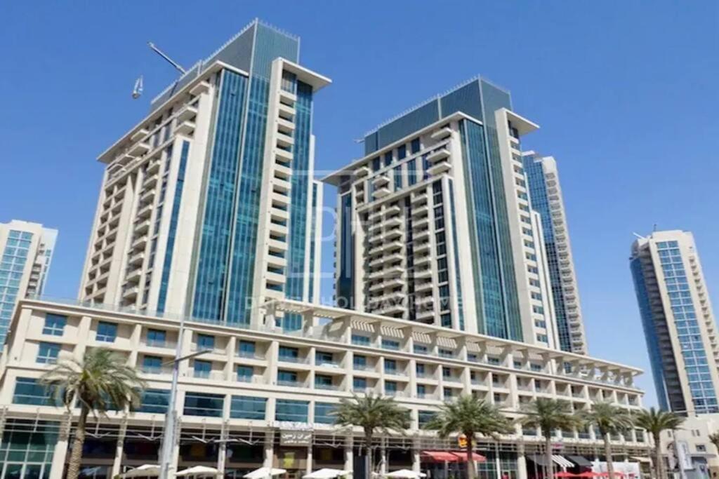 For Rent Close To Burj Khalifa &dubai Mall. Dubai