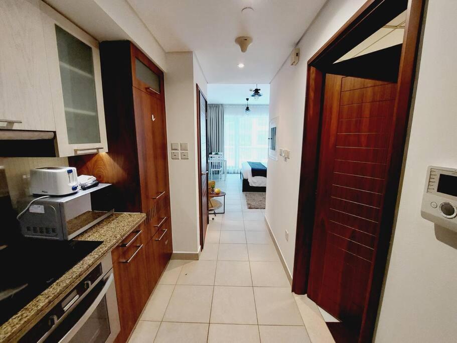 For Rent Close To Burj Khalifa &dubai Mall. Apartment Dubai
