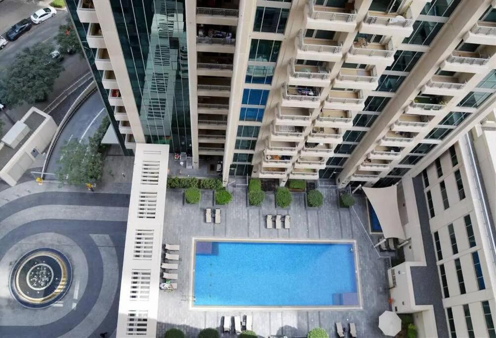 For Rent Close To Burj Khalifa &dubai Mall. *
