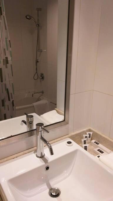 For Rent Close To Burj Khalifa &dubai Mall. Apartment *